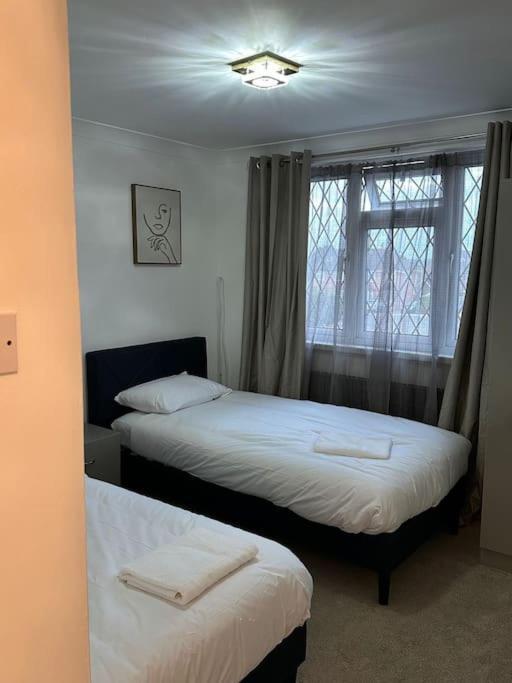 Spacious 4 Bedroom House Billericay Kültér fotó
